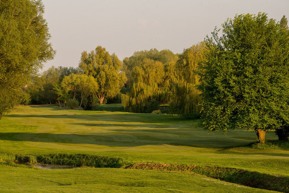 All Saints Resort Bury St. Edmunds Dış mekan fotoğraf
